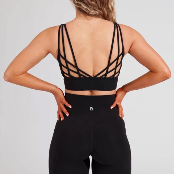 BuffBunny Monarch Sports Bra - Picture 2 of 4